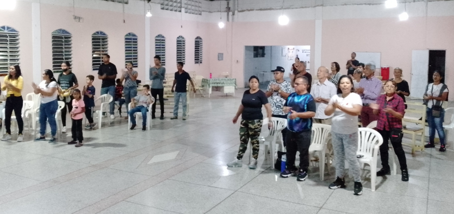 Oidores y hacedores de la Palabra se mantienen los hermanos de la Iglesia Jesús La Esperanza “El Limón” en su Vigilia congregacional. (Maracay, Edo. Aragua)