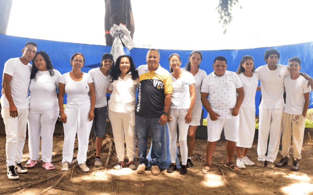 Bautizos en la Iglesia Tierra de Gracia, 10 hermanos bajaron a las Aguas (Maracay, Aragua)