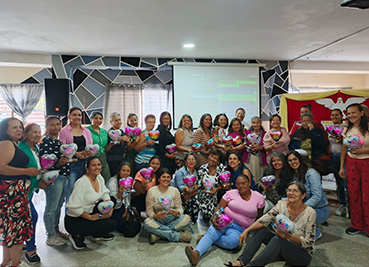 IDN Peniel celebra a las madres con un emotivo servicio