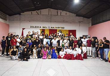 Juventud, fe y unidad: Más de 100 personas vivieron una transformadora “Noche de Camping”